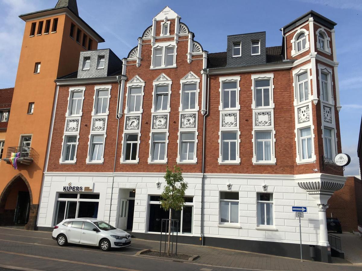 Hotel Markt 5 - Inmitten Der Luebbecker Altstadt, Kostenloser Parkplatz Direkt Am Hotel لوبيكه المظهر الخارجي الصورة