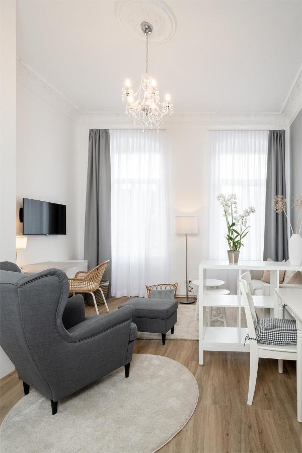 Hotel Markt 5 - Inmitten Der Luebbecker Altstadt, Kostenloser Parkplatz Direkt Am Hotel لوبيكه المظهر الخارجي الصورة